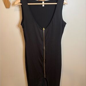 Chic Black Zippered Mini Dress